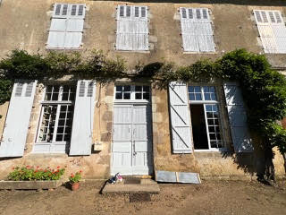 Menuisier-Charente-Debessac-porte-manoir-1